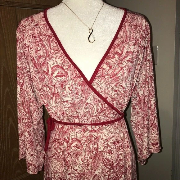 Studio M 勃艮第和米色佩斯利图案裹身长裙飘动袖 S 码 — 第 2/4 张图片