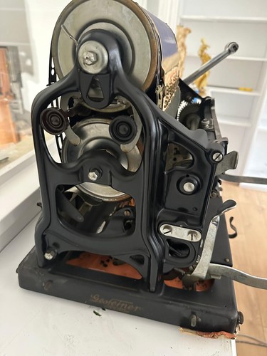 Gestetner Duplicating Machine Cover & Carry Handle Assembly - Picture 16 of 24