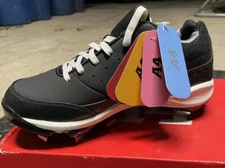 Youth Size 6 Metal Spiked Baseball Cleats- New in Box (A4 Pro-ST F9001U)