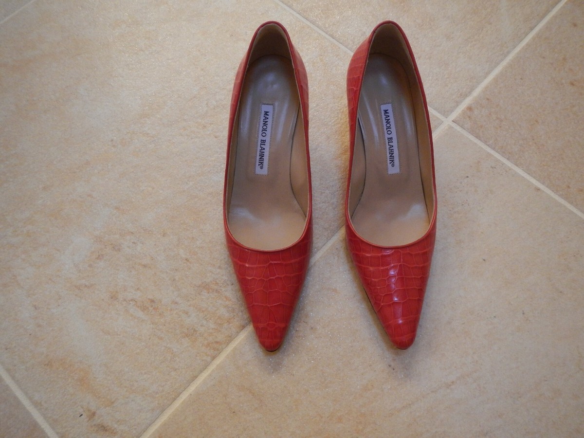 Manolo Blahnik Cherry Red Alligator Pumps size 37.5 Kitten