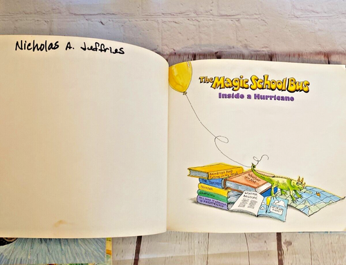 Three Magic School Bus softcover Books Bundle - Picture 8 of 20