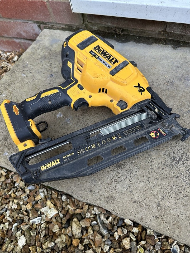 DeWalt DCN660N 18V XR Brushless 2nd Fix Finish Nailer gun Body Only eBay