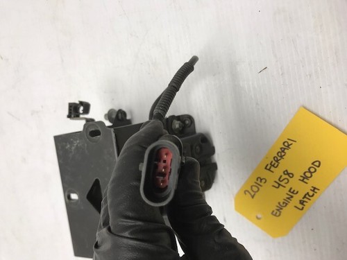 13 FERRARI 458 ITALIA REAR ENGINE LID LATCH WITH BRACKET 10 11 12 14 15 - Picture 7 of 11