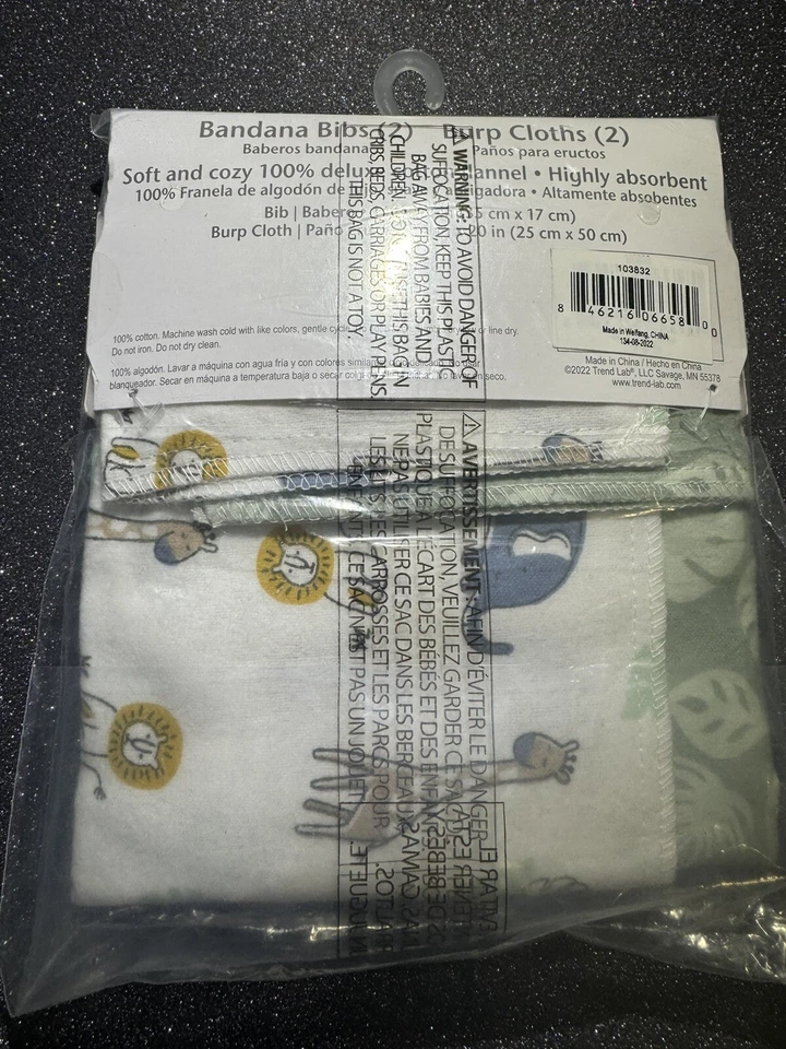 Trend Lab Baby Bandana Bibs(2) & Burp Cloths (2) Pack of 4 Nature/Animals - Image 2 of 3