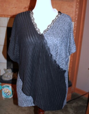1X NWT Suzanne Betro Black & Gray Lace Trim Cap Sleeve Surplice Top