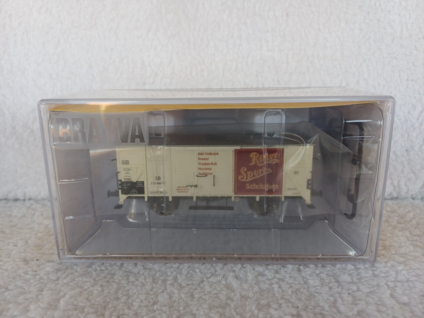 Brawa HO Gauge 49856 Covered Freight Wagon G10 Epoche III Ritter Sport 512 886 P