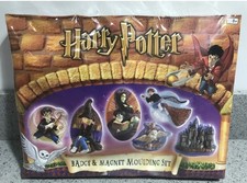 Vintage Harry Potter BADGE & MAGNET MOULDING SET Plaster & Paint Kit, 2001 - NEW