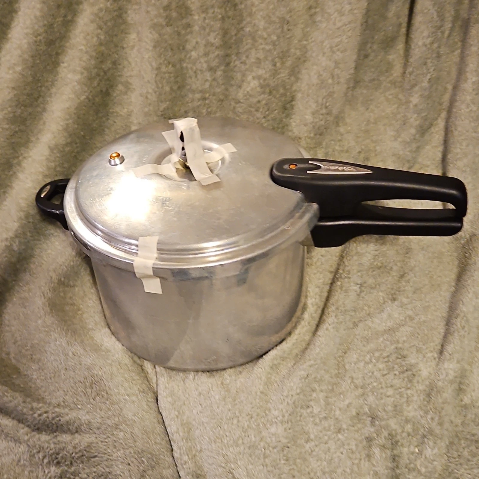 Mirro Stove Top 8qt Pressure Cooker Aluminum Locking Lid Safety Valve w/Manual