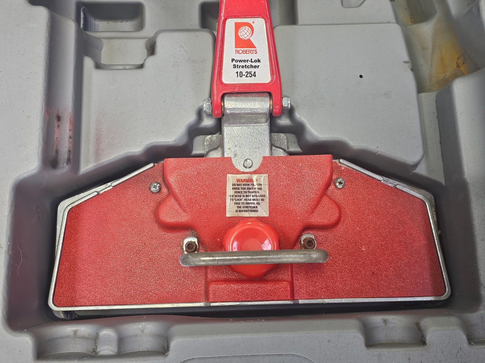 Roberts Power-Lok Carpet Stretcher Kit 10-254 Pre-owned w/ Case