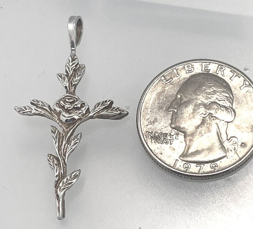 Beautiful Flower Silver Cross 1.5" - Picture 2 of 3