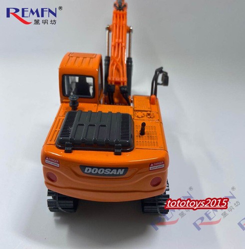DOOSAN 1/40 Scale Excavator DX225LCA Diecast Construction Truck Vehicle Toy - Picture 10 of 18