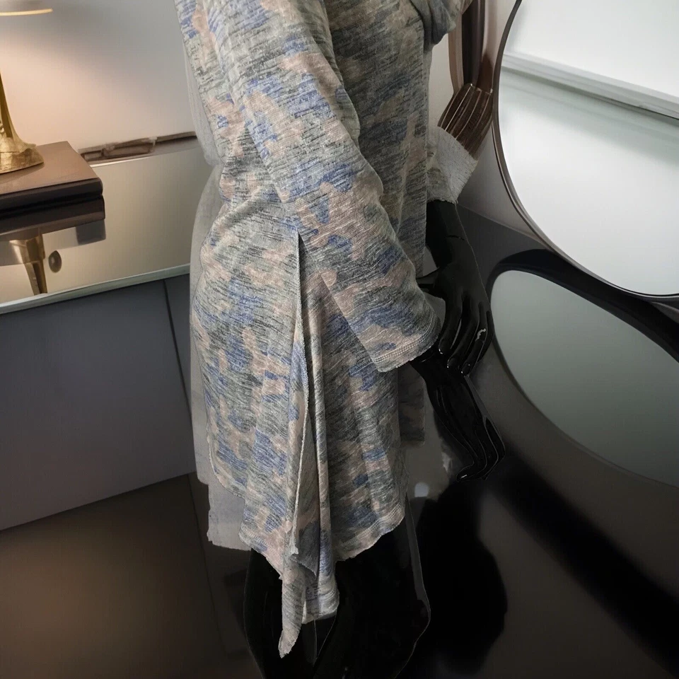 Túnica Kensie Performance para mujer vintage con estampado cuello capucha, pequeña precio de venta sugerido por el fabricante: 59 USD Foto 4 de 4