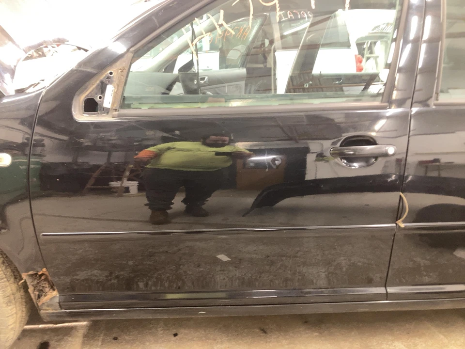 (LOCAL PICKUP ONLY) 99-11 Volkswagen GOLF Front Door Left Foto 2 de 4