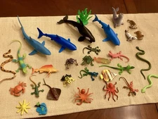 Lot Of 34 Plastic Sea Animals Sharks Frogs Snakes & other Ocean Creatures