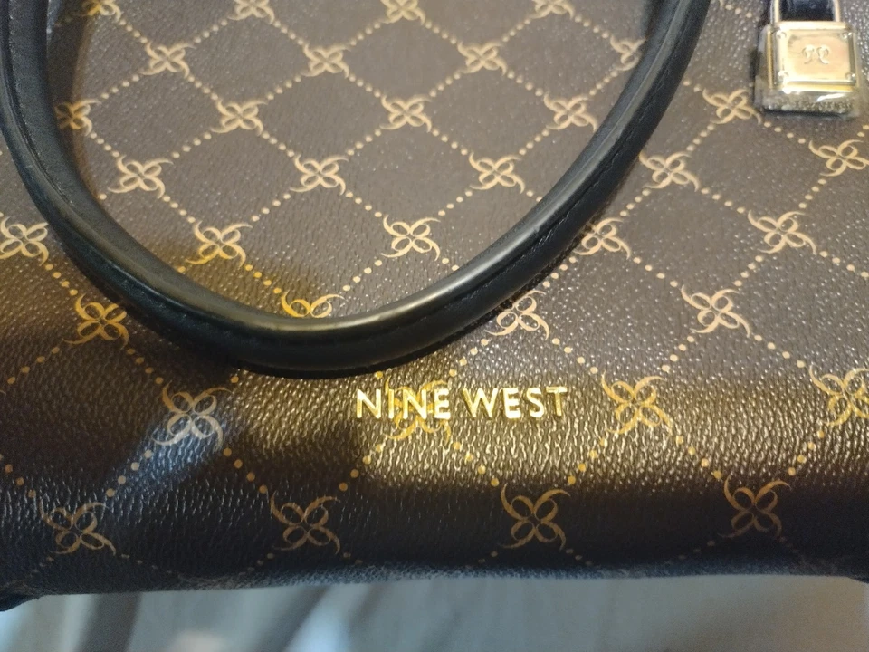 Nine West Brooklyn Jet Set Carryall marrom com alças de couro sintético preto novo sem etiquetas - Imagem 3 de 4