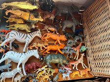 Huge Lot of Safari Elephants Gorilla Apes Monkey Lions Zebra Tiger Rhino Hippo