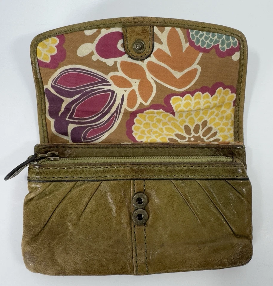 Fossil Women's Golden Brown Leather Wallet Small Snap Closure w/ Zipper Chambers - Image 4 of 4