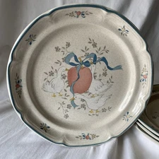 FOUR(4) INTERNATIONAL MARMALADE 8868 JAPAN DINNER PLATES 10 3/4”D