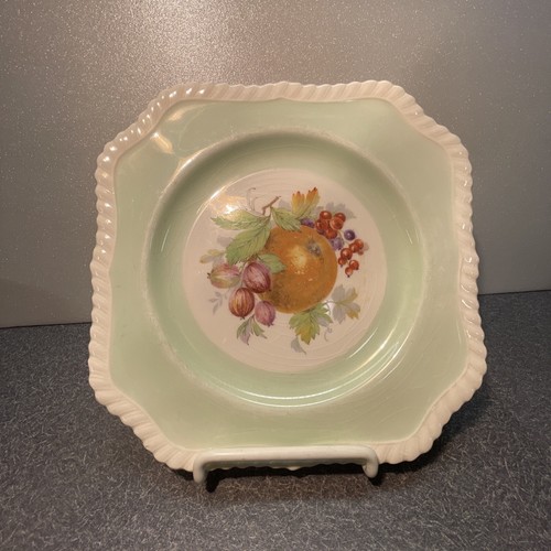 VINTAGE Johnson Brothers Old English Square Fruit Plate England Green - Picture 1 of 8