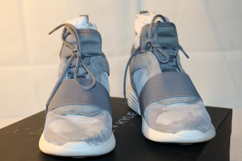 Kendall + Kylie NEW Silver Women's Size 5.5M Braydin Hidden Wedge Sneaker  - Image 3 of 4