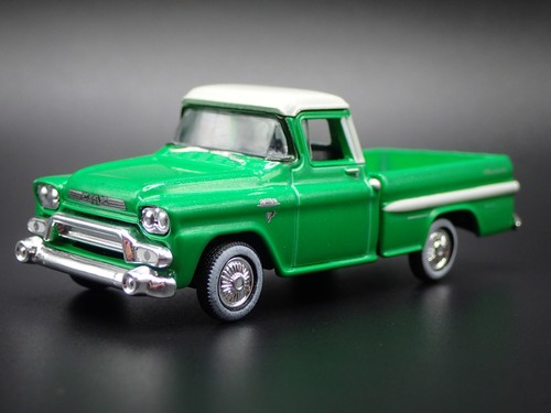 1959 59 GMC FLEETSIDE PICKUP TRUCK VERDE 1:64 SCALA DIORAMA MODELLO AUTO DIECAST - Foto 2 di 8