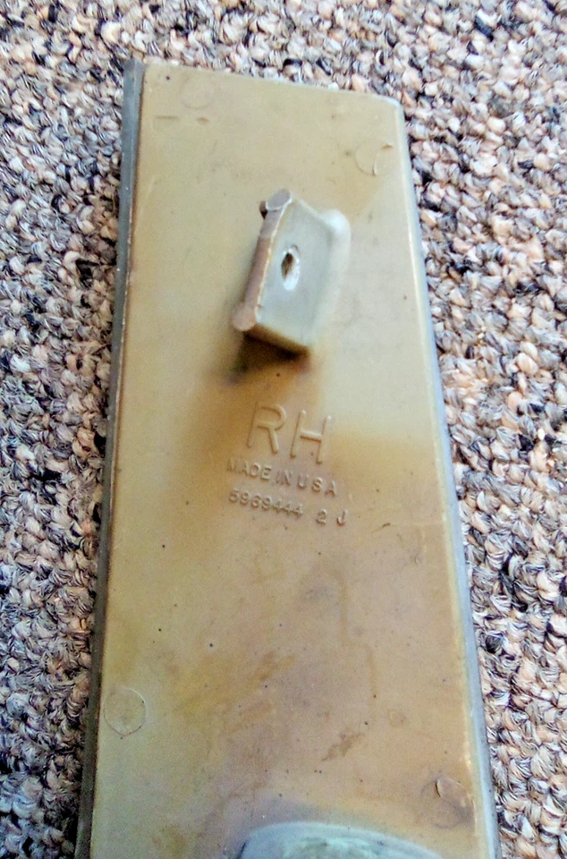 1978 - 79 Malibu El Camino 前侧标记 转灯 右握 原始设备制造商 通用 #2 FC-33DG — 第 4/4 张图片