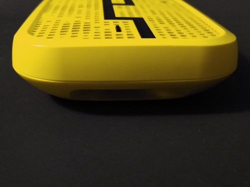 EUC Motorola X SOL REPUBLIC EQ700 DECK Wireless Bluetooth Speaker Lemon Lime - Picture 9 of 18