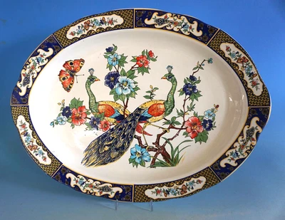 Fayence Schale Platte mit Pfaue u. Schmetterling wohl um 1900 groß  (0421-121) - Bild 1 von 4