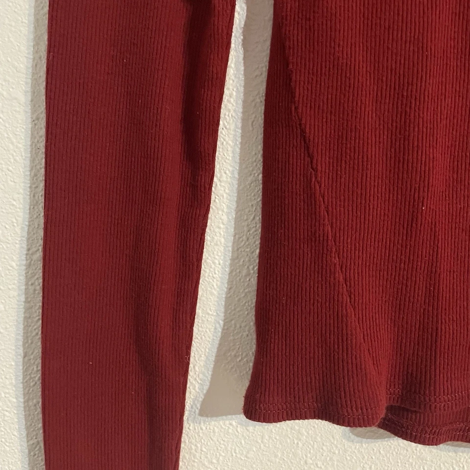 Usado en Excelente Condición Trapo y Hueso Esencial Costilla Manga Larga Tawny Granate Orgánico Pima Algodón Pequeño Foto 3 de 4