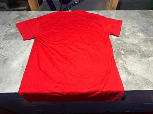 Neu ohne Etikett Medium Philadelphia Phillies rotes Herren-T-Shirt. - Bild 3 von 4