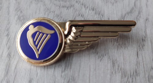 Ryanair Irish Airline gilt brevet air steward stewardess uniform badge, new