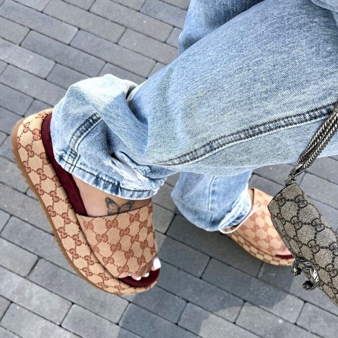 Womens GUCCI GUCCI Original GG Slide Sandals Sandals 37 CML 573018