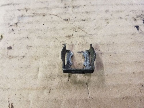 Fuel Injector Retainer Clip | Fits 91 92 93 94 95 Mercedes Benz E320 500SEL
