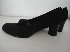 EUC Stuart Weitzman Gauzelle Black Dressy Mesh Slip On pump Sz 8.5 Retail 325