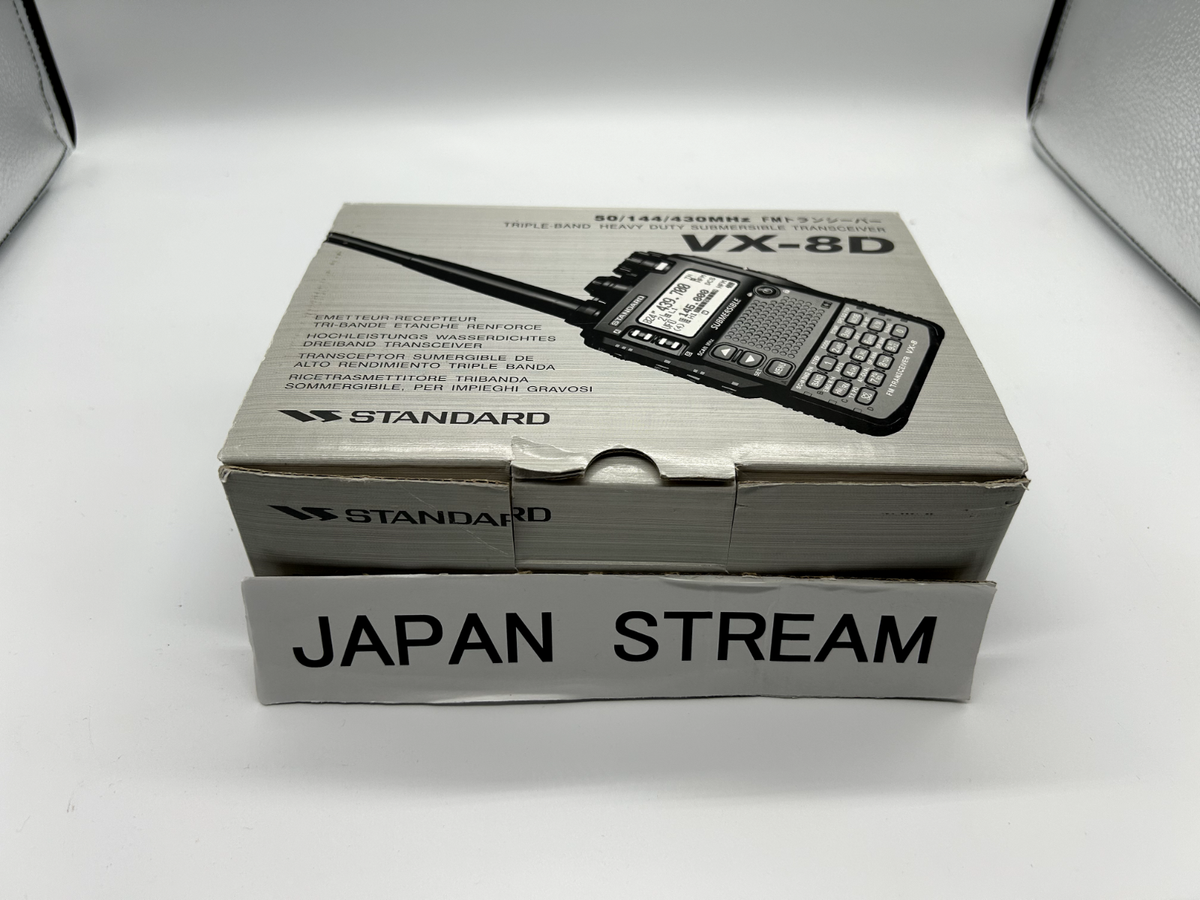 STANDARD 50/144/430MHz FM トランシーバー VX-8