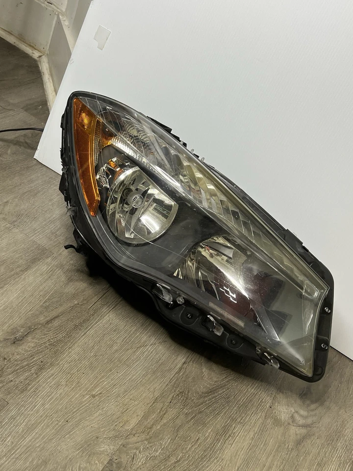 Faro pasajero derecho CLA 250 RH fabricante de equipos originales Mercedes Benz 2014 2015 2016 2017 2018 2019 Foto 2 de 4