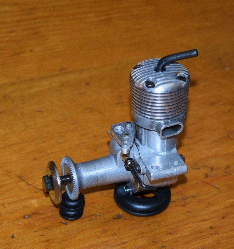 1954 D-A David Andersen 2.5cc Diesel (Mod) model airplane engine .15 vintage 15