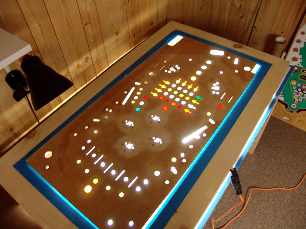 KISSピンボール台の得点ガラス板 KISS Pinball Machine