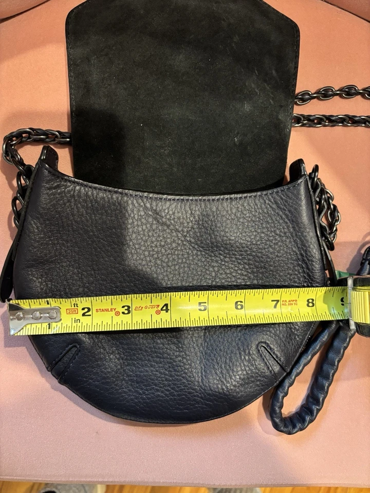 Bolso de hombro de cuero negro Rag & Bone bandolera con solapa y cremallera usado Foto 3 de 4