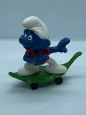 Smurfs VTG 1978 Leaf Skateboard Super Smurf Figure Toy PVC Figurine 40204 - Rare