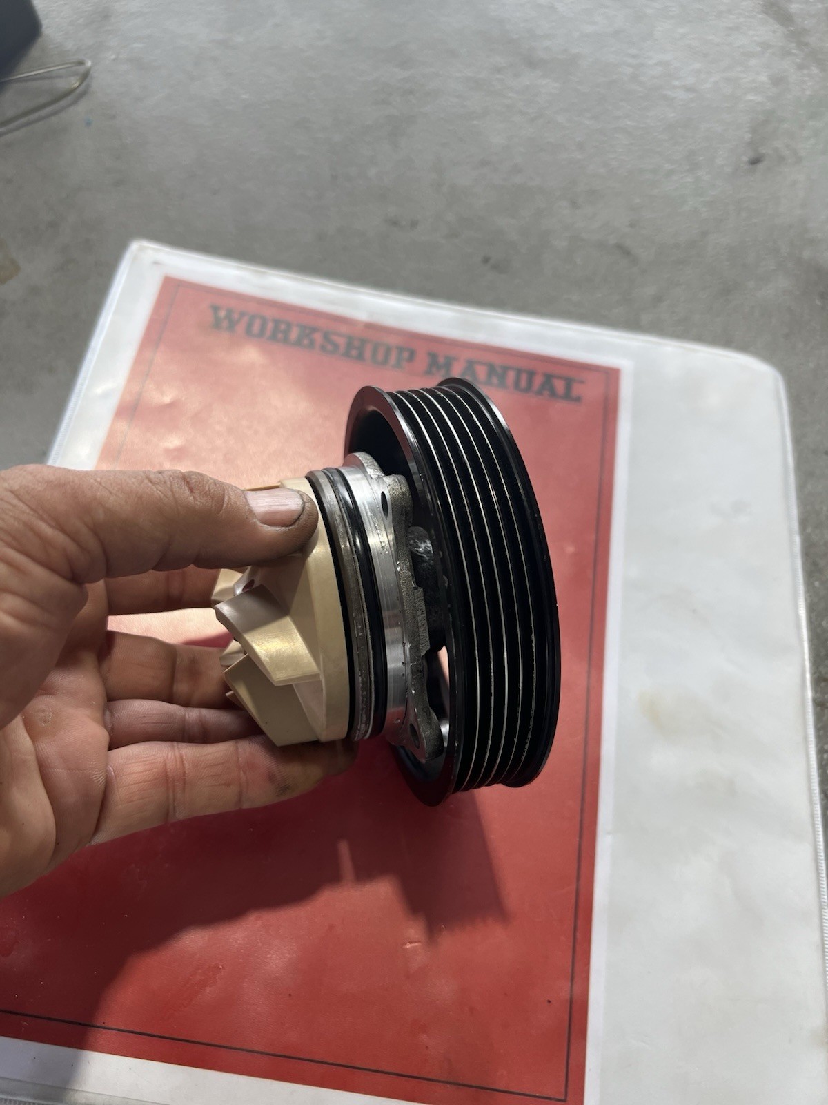 Ferrari 488 california t water pump complete 918319 285582 308040