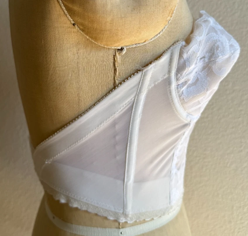 Corsé Bustier Vintage Valmont Blanco Encaje 34C Transparente Floral Deshuesado Usado en Excelente Condición Foto 3 de 4