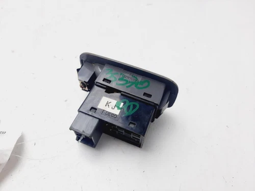 621W04790 Right Front Window Control for DAEWOO NUBIRA BERLINA SX 2004 8987703 - Picture 4 of 10