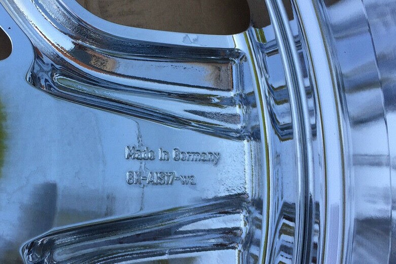 21" BENTLEY MULLINER OEM FACTORY BRAND NEW CHROMED 2-PC WHEEL. ONLY (1) RIM. 