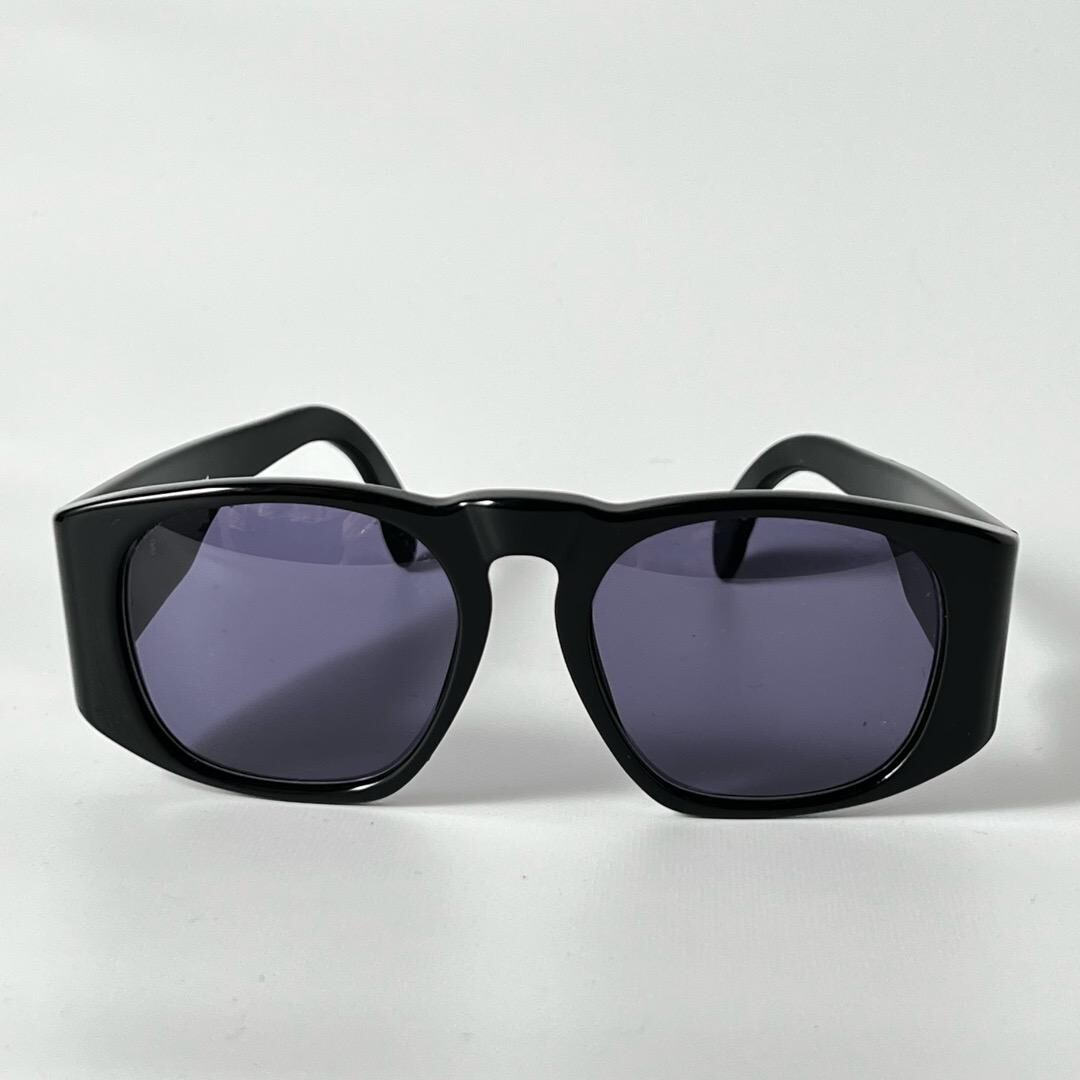 小物 CHANEL Coco Mark Matelasse Sunglasses CHANEL Coco Mark Quilted Matelassé Sunglasses Black w/ Frame
