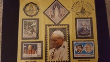 vends timbres commémoratifs :   souvenir de Lourdes + photo du pape