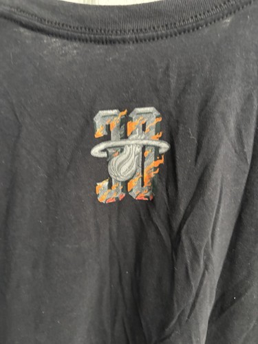 Miami Heat Court Couture David Iglesias Artist Series T-Shirt Size XL - Picture 5 of 6