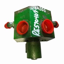 Used Tls Damping Manifold Fits John Deere 7260r 7270r 7280r 7290r 7310r Re570409