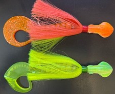 2 - 5 OZ SQUID LURES (JIGS) WITH CURLY TAILS & CRIMPED BUCKTAIL  WITH A 9/0 HOOK