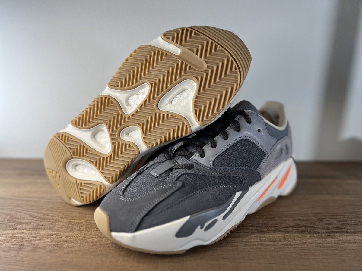 adidas Yeezy Boost 700 Magnet FV9922 Men's Size 9 Brand New adidas Yeezy Boost 700 Magnet FV9922 Men's Size 9 Brand New